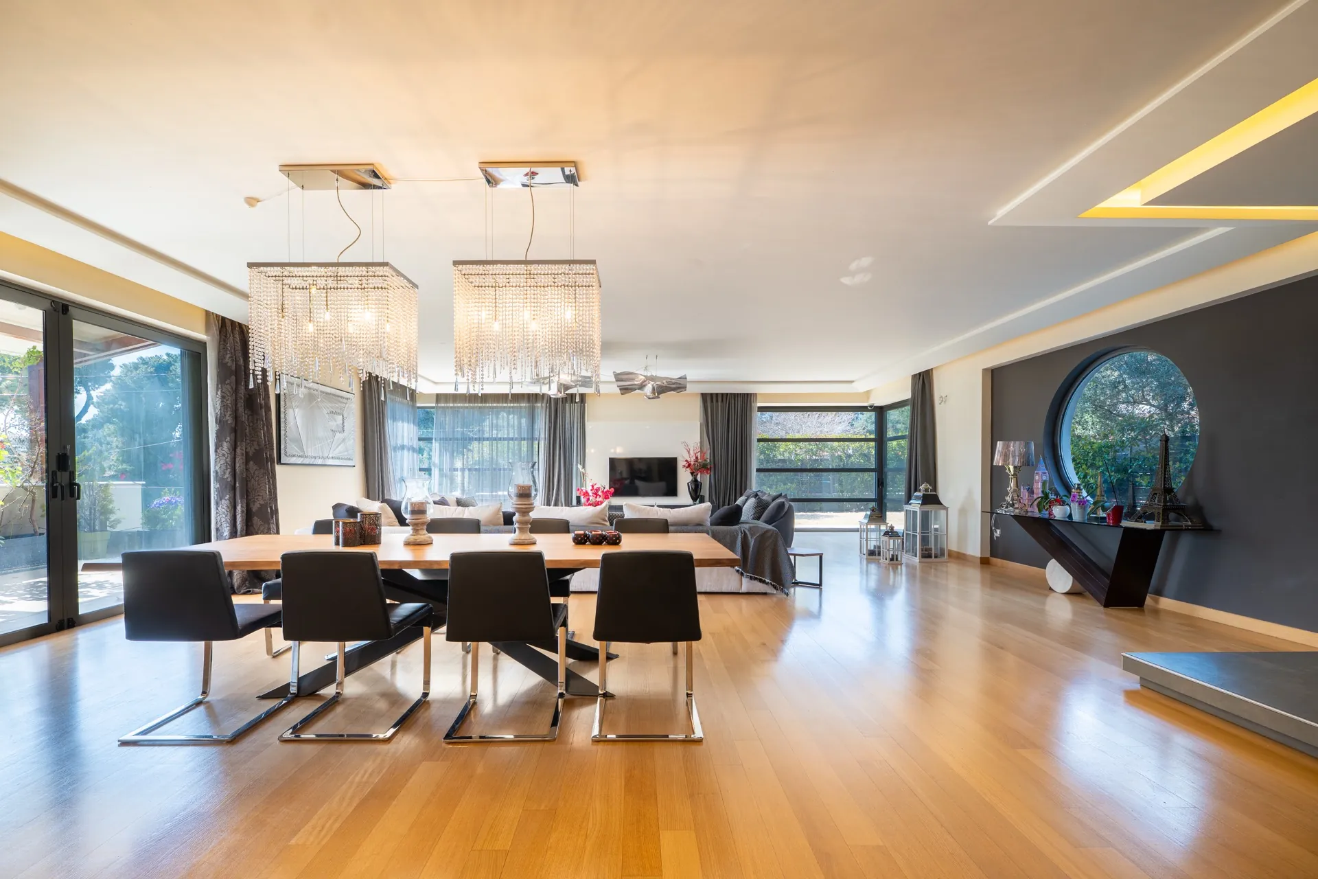 Marousi luxury residence — real estate marketing by House of Advanced